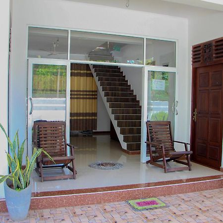 فيليغاما Sasmika Villa Surf And Yoga Hostel المظهر الخارجي الصورة