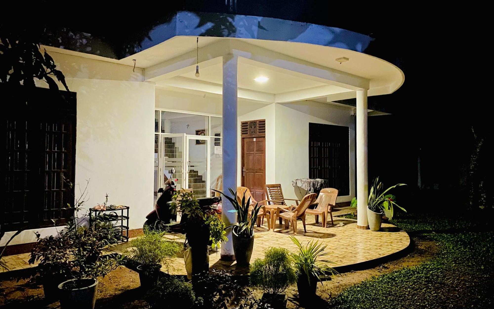 فيليغاما Sasmika Villa Surf And Yoga Hostel المظهر الخارجي الصورة