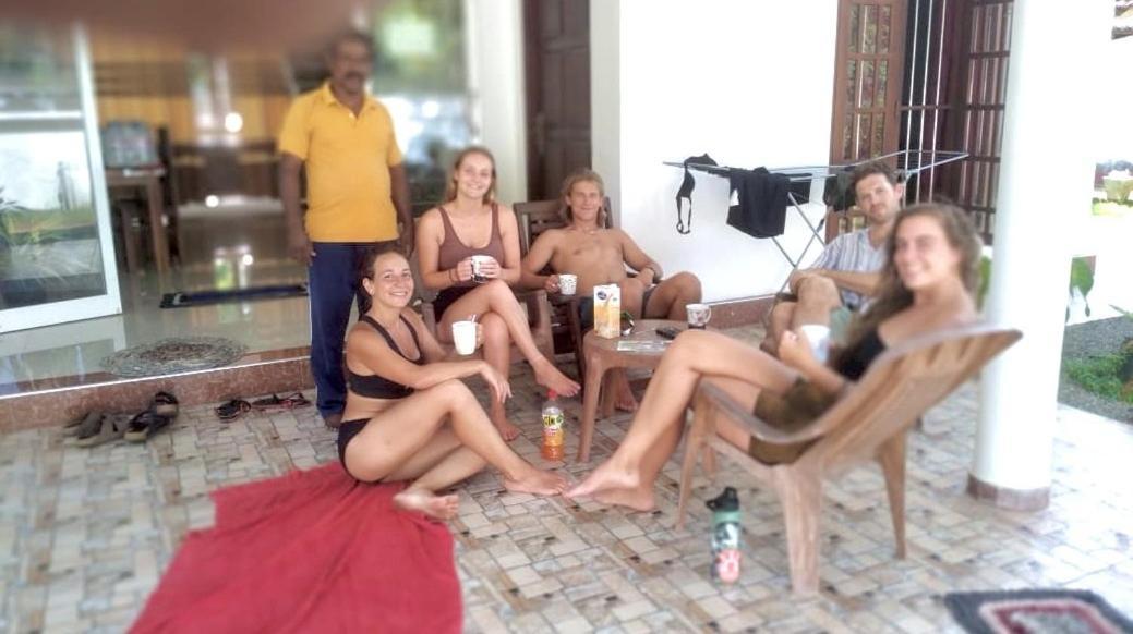 فيليغاما Sasmika Villa Surf And Yoga Hostel المظهر الخارجي الصورة