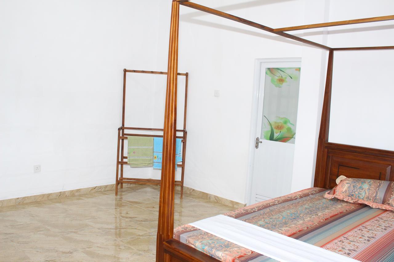 فيليغاما Sasmika Villa Surf And Yoga Hostel المظهر الخارجي الصورة