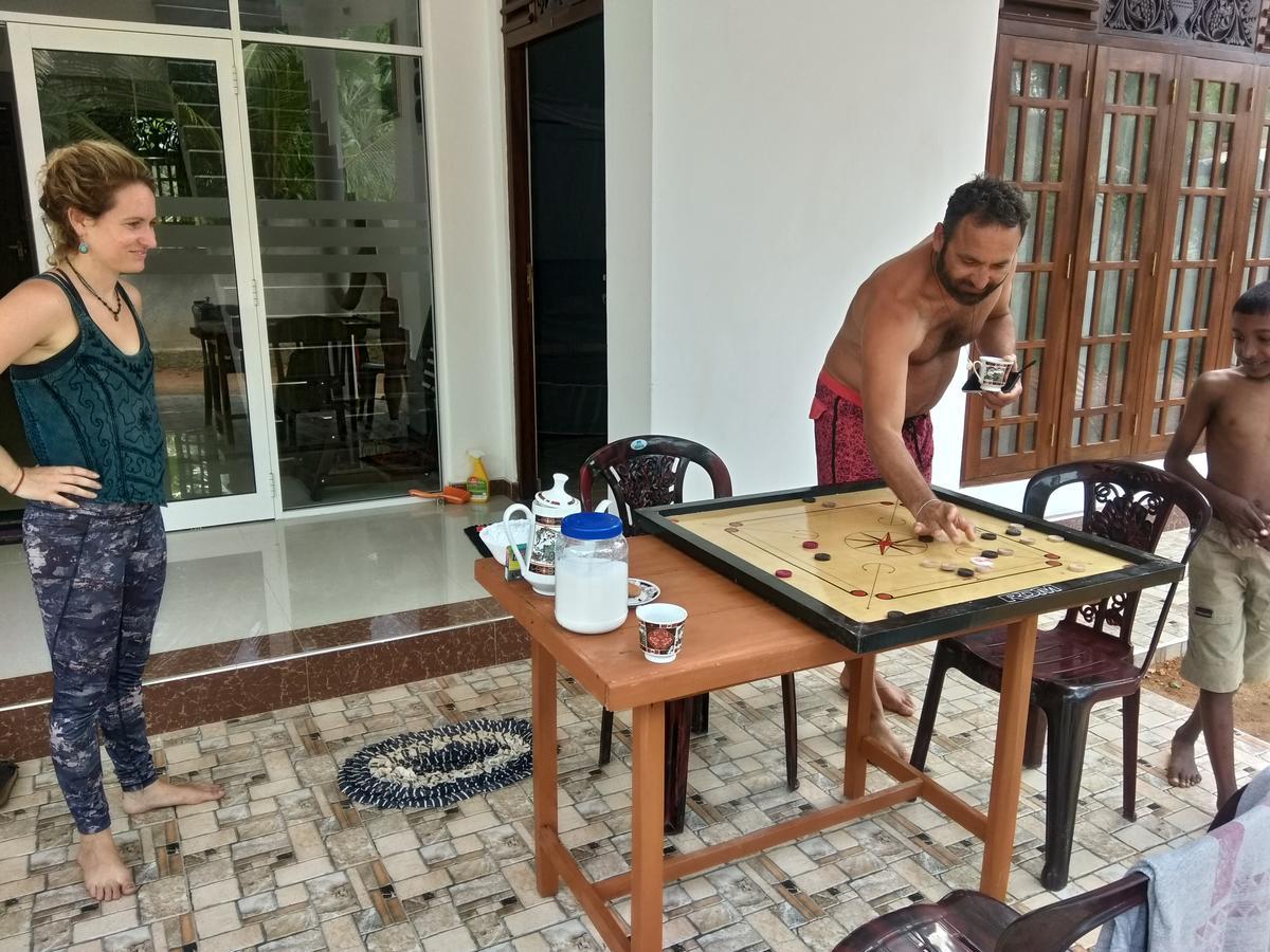 فيليغاما Sasmika Villa Surf And Yoga Hostel المظهر الخارجي الصورة